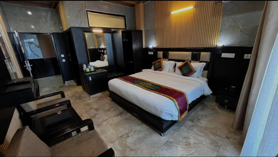 Hotel Kasauli Exotica Kasauli Solan Himachal Pradesh Dining